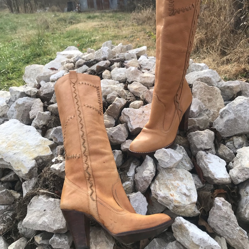 Vtg. Genuine pure  leather long boots by: TROYLINI size: 6 Made in Brazil. - Picture 5 of 16